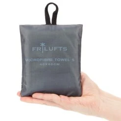 FRILUFTS MICROFIBRE TOWEL - Reisehandtuch Rot 9 FRILUFTS MICROFIBRE TOWEL - Reisehandtuch Rot -Fernweh Camping 5637686095 d microfibre towel frilufts 24