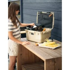 Yeti Coolers LOADOUT 30 GO BOX - Ausrüstungsbox -Fernweh Camping 5638037874 l loadout 30 go box yeti coolers 24
